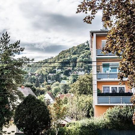 Apartment Pouringraz Fuer Kunst- Und Tennisliebhaber 외부 사진