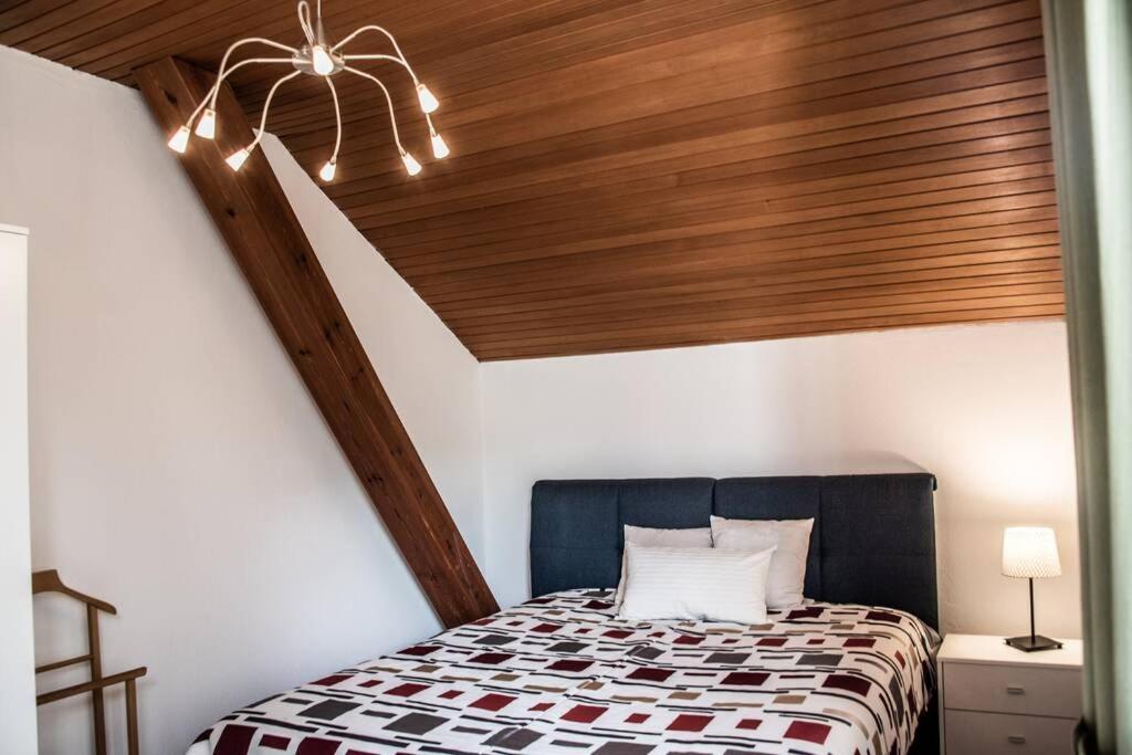 Apartment Pouringraz Fuer Kunst- Und Tennisliebhaber 외부 사진
