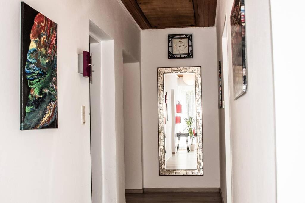 Apartment Pouringraz Fuer Kunst- Und Tennisliebhaber 외부 사진