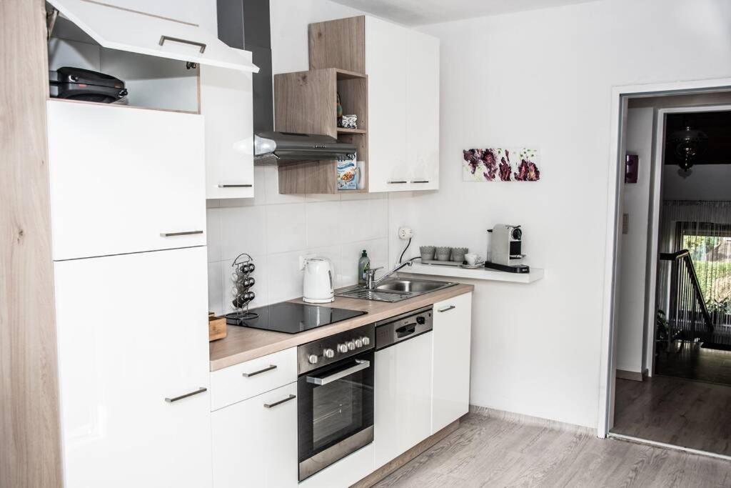 Apartment Pouringraz Fuer Kunst- Und Tennisliebhaber 외부 사진