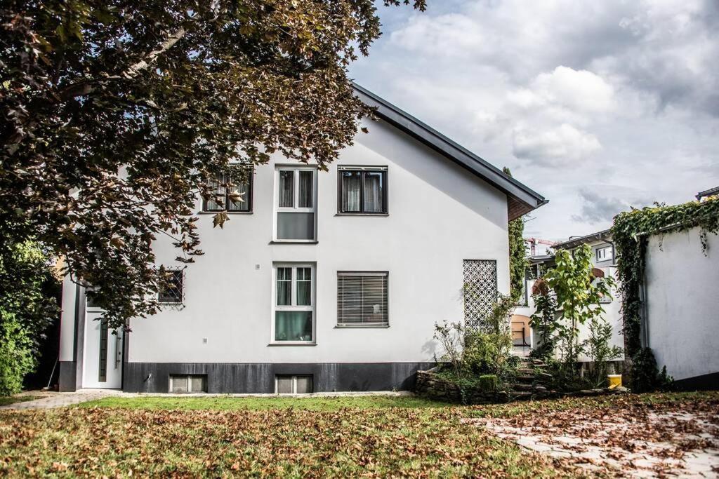 Apartment Pouringraz Fuer Kunst- Und Tennisliebhaber 외부 사진