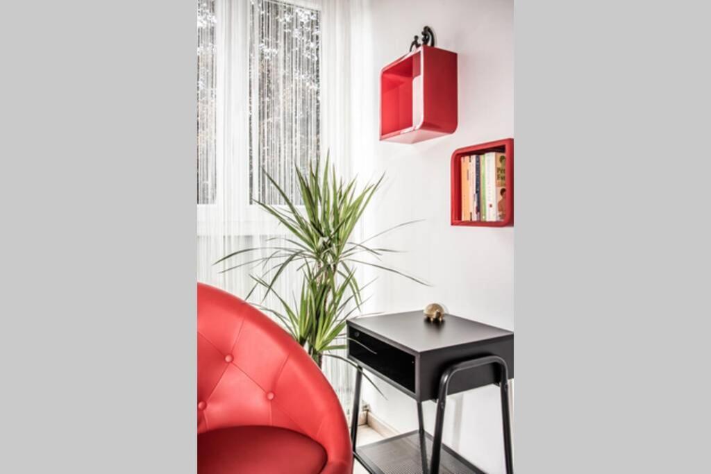 Apartment Pouringraz Fuer Kunst- Und Tennisliebhaber 외부 사진